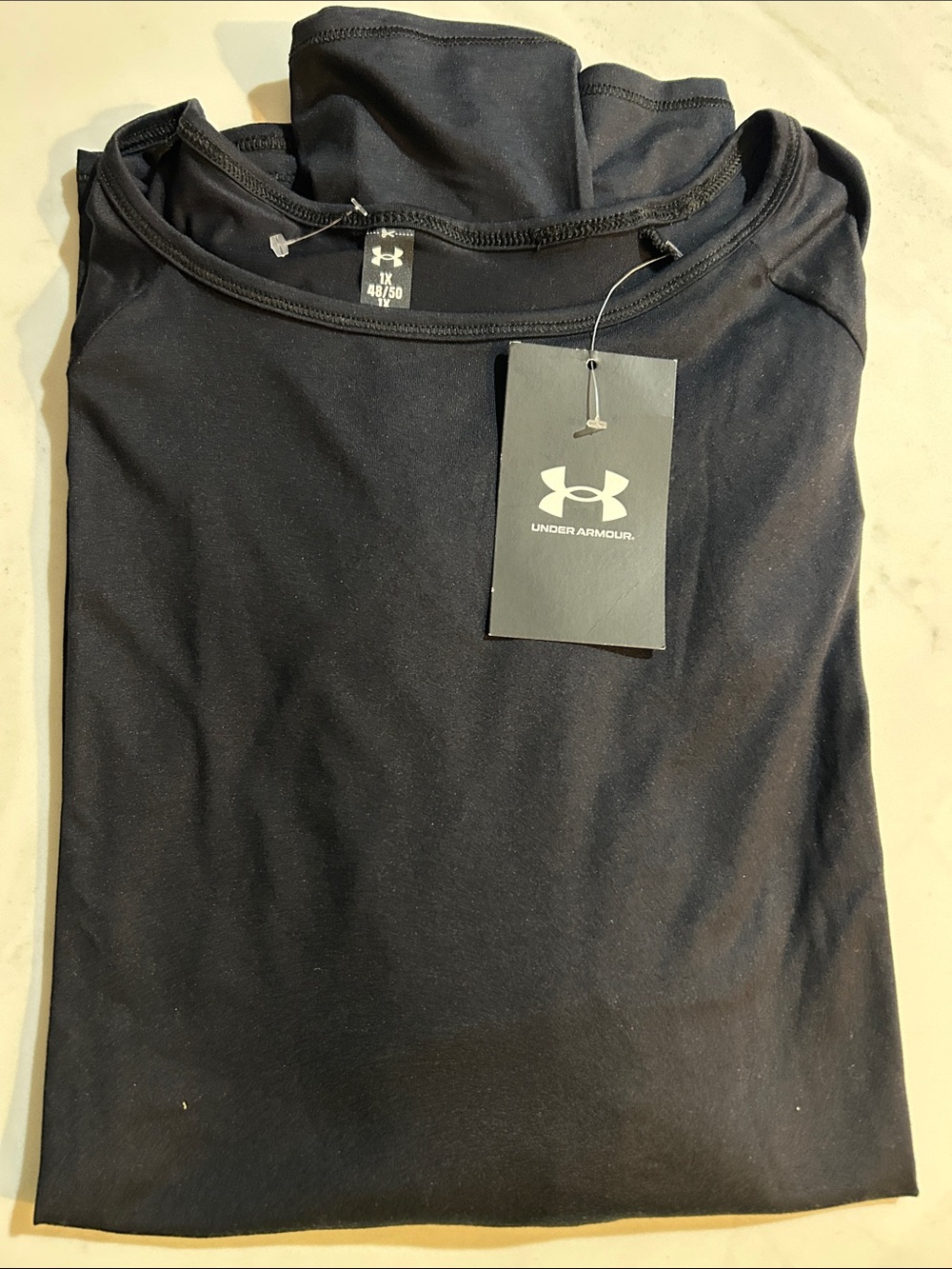 Under Armour women’s Black Crew Neck Athletic Shirt